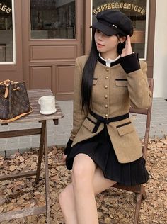 ❤tee night jacket + pleated skirt❤︎ Wonyoung Winter Outfit, Tweet Jacket Outfit, How To Style Pleated Skirt, Tweed Clothes, Jacket Skirt Outfit, Short Jacket Outfit, Korean Winter Outfits, Kalaw, Date Night Fashion