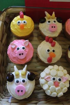 cupcakes decorated to look like farm animals