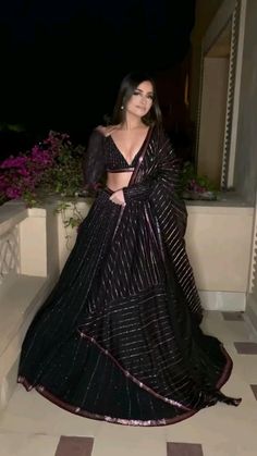 Bridal Lehenga Style @desigala | Celebrity dresses, Indian wedding dress, Indian outfits modern Modern Lengha Designs, Traditional Lehngas, Lengha Modern, Modern Lehenga Designs, Weddinh Dress, Alia Bhatt Lehenga, Black Lengha, Fairy Birthday Party Decorations, Shadi Outfits