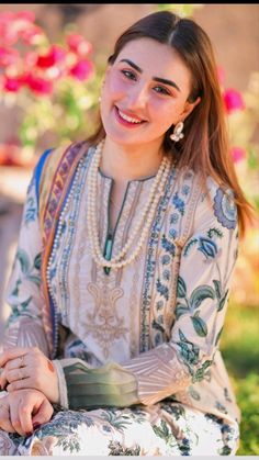 Aaniat Khalid, Agha Ali, Aesthetic Status, Sarah Khan, Salwar Pattern, Traditional Outfit