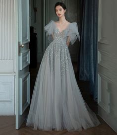 Gray Evening Dress, Prom Dress A Line, Grey Evening Dresses, A Line Evening Dress, Evening Dress Fashion, Pretty Prom Dresses, Fairytale Dress, Dreamy Dress, Fantasy Dress