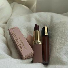 Old Money Makeup, Beauty Office, Dr Mundo, Penyimpanan Makeup, Makeup Things, Fancy Makeup, Makeup Clothes, Makeup Obsession