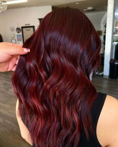 Cherry Cola Hair Color Trend Is Back To Grab The Spotlight Again Joico Intensity Formulas, 5rr Hair Color Red, Cola Hair Color, Hair Color Cherry Coke, Hippy Hair, Deep Red Hair Color, Cherry Cola Hair Color, Cola Hair, Crème Color