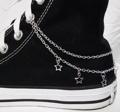 Boot Chains, High Top Shoe, Shoe Boot, Body Chains, Metal Charms, Cooler Look, Barefoot Shoes, Double Chain, Shining Star