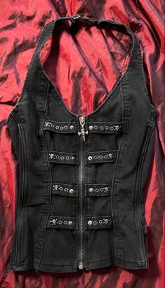 Diy Goth Outfits, Post Hardcore Outfit, Industrial Goth Outfit, Goth Punk Fashion, Goth Items, Thrift Wishlist, Colorful Punk Outfits, Clothing Pieces, Metal Outfits