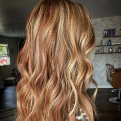 Blonde Foils, Red Hair With Blonde Highlights, Copper Blonde Hair, Strawberry Blonde Highlights, Red Blonde Hair, Strawberry Blonde Hair Color, Natural Red Hair, Ginger Hair Color, Red Highlights