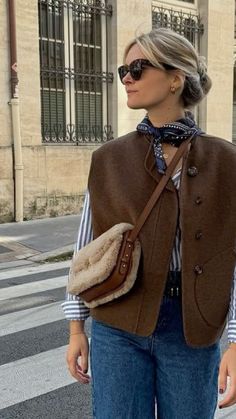 Neck Scarf Outfit, Granny Chic Fashion, Pfw Street Style, Fashion Competition, Cool Girl Style, Earthy Outfits, Scarf Outfit, Button Up Sweater, Europe Fashion