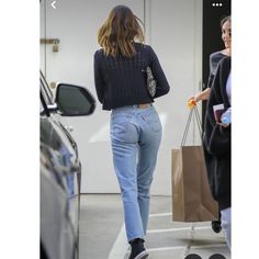 Very Petite Vintage 501 Levis True Gem Looks The Bum Looks Snatched Waist 11.5 Rise 9.5 Hip 18” Inseam From Crotch Down 29” #Vintage501 #Vintagelevis #Leviswomen Kendall Jenner Levis, 501 Levis Women, Levis 501 Women, Snatched Waist, Vintage 501, Levis Vintage, Jenner Outfits, Denim Chic, Levi Jeans Women