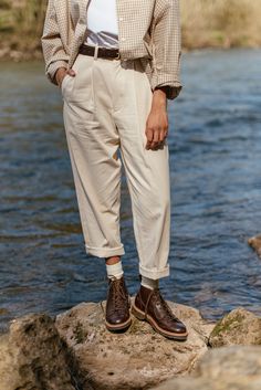 Lightweight cotton twill trousers. Double pin-tuck slightly cropped workwear inspired pants. Occasional Shoes, Linen Outfits, Tuck Everlasting, Dresses Design, Cover Girl, Mens Clothes, Indie Fashion