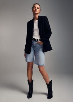 Denim Bermuda Shorts Outfit, Botas Western, Denim Shorts Outfit, Denim Outfits, Looks Street Style, Short En Jean, Fashion Mode, Denim Outfit