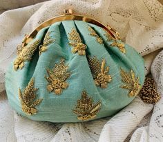 Kary Dasty, Potli Purse, Handmade Clutch Purse, Shabby Chic Bags, Fancy Clutch, Clasp Bag, Diy Bra, Fabric Embellishment