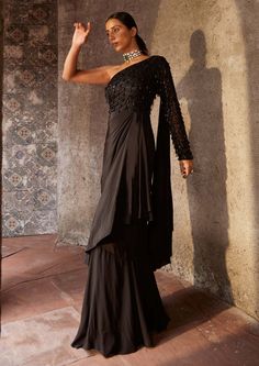 Nidhika Shekhar-Black Husna Utsav Gown-INDIASPOPUP.COM Evening Sangeet Outfit, Cocktail Party Outfit Indian, Cocktail Gowns Evening Party, Black Gown Indian, Cocktail Dress Indian Wedding, Indian Evening Gown, Fusion Outfits, Western Gowns