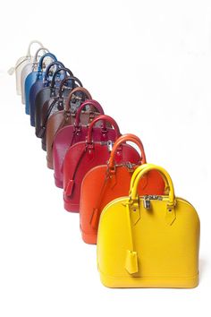 Louis Vuitton rainbow @}-,-;-- Looks Chic, Mode Vintage, Beautiful Bags, Bago, Clutch Handbag