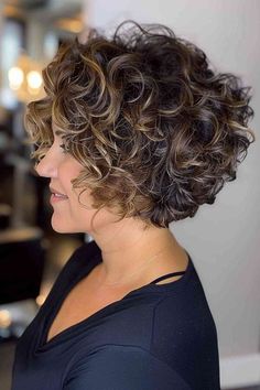 Short Curly Bob Haircut, Bob Riccio, Stacked Haircuts, Stacked Bob Hairstyles, Stacked Bob, Stacked Bob Haircut, Hair Quotes