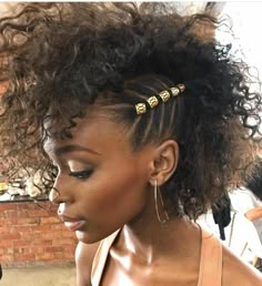 1980s Hair, Curly Mohawk, Curly Haircuts, Peinados Fáciles Para Cabello Corto, Natural Hair Styles Easy, Penteado Cabelo Curto, Natural Hair Inspiration, Natural Hair Braids