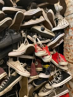 Dragon Kid, Emo Aesthetic, Joe Armstrong, Custom Converse, Outfit Inspo Casual, Cute Sneakers, Converse High, My Vibe, Chucks Converse