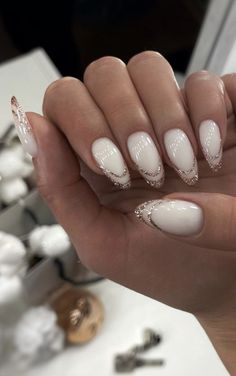 Bad Nails, French Tip Nail Designs, Romantic Nails, Neutral Nails, Xmas Nails, Pretty Acrylic Nails, Chic Nails, Nail Polishes, Best Acrylic Nails