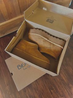 my ugg dupes 🤎 bearpaw platform winter boots
#bearpaw #uggdupes #winter #fall #shoes #bootsforwomen Platform Winter Boots, Winter Outfits For Work, Shoe Closet, Fall Shoes, Winter Photography, Autumn Photography, Winter Shoes, Fall Trends, Platform Shoes