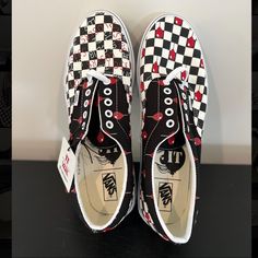 Vans X It House Of Terror Pennywise Horror Movie Shoes Men’s Size 9 New. Color Is White/Black/Red. Men’s Size 9, Women’s Size 10.5. Rare One Of Kind Shoe! Brand New Without Box! All Orders Ship Within 1 Business Day! Mint Shoes, Vans Slip On Shoes, Old Skool Black, Vans Hi, Round Toe Sneakers, Vans Black, Vans Slip On, Vans Sk8, Womens Vans