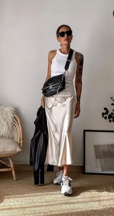 Eclectic Minimalist Fashion, Styling Satin Skirt Summer, Austin Street Style, Satin Midi Skirt Street Style, Black Silk Skirt Street Style, Chic Summer Satin Maxi Skirt, January Outfits For Women, Maci Satin Skirt Outfit, Midi Satin Skirt