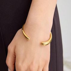 18K PVD Plated Stainless Steel Round Smooth Minimalist Fine Polished Open Bracelet Bangle ​Rust Minimalist Texture, Minimalist Bangle, Color Minimalist, Open Bracelet, Open Bangle Bracelet, Bangle Gold, Wrist Bracelet, Open Cuff Bracelet, Halloween Costume Accessories