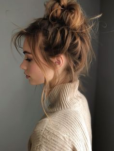 Fresh Messy Bun Styles for Medium Hair 2024 Messy Bun Reference, New Years Eve Hairstyles, Messy Bun Ideas, Head Angles, High Bun Hairstyles