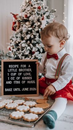 Holiday Pregnancy Announcement Big Brother Christmas Announcement, Christmas Pregnancy Announcement Ideas, Baby Number 2 Announcement, Baby Boy Christening Cake, Beach Baby Announcement, Baby Announcement Winter, Sibling Baby Announcements, Baby Reveal Ideas