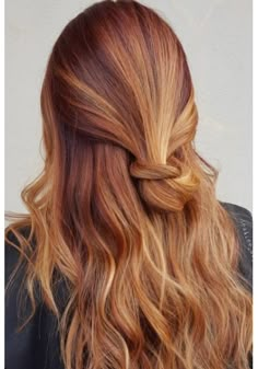 Ginger Hair From Brown, Boliage Hair Red Head, Fairy Colored Hair, Balayage With Red Hair, Star Berry Blonde, Blonde Balayage Red Hair, Red Highlights In Dark Blonde Hair, Redheads With Highlights, Dark Ginger With Blonde Highlights