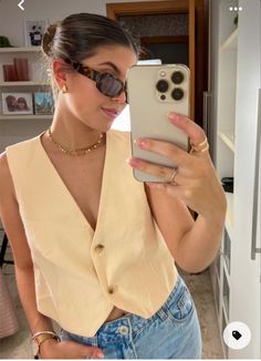 Nashville Outfits, Looks Street Style, Fashion Mistakes, Looks Style, Vest Top, Spring Summer Outfits, Outfits Casuales, Look Fashion, Classy Outfits