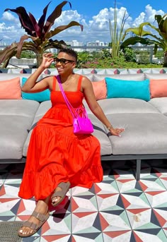 Red Summer Dress Outfit Casual, Red Summer Sundress For Holiday, Red Summer Dress For Daywear, Chic Red Sundress For Beach Season, Red Maxi Sundress For Day Out, Orange Dress Outfit Casual, Summer Dresses 2023, Red Summer Dress Outfit, Effortlessly Chic Outfits Summer