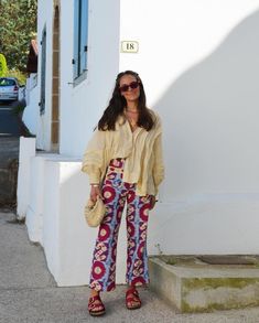 Colorful Pants, Stile Boho Chic, Fest Outfits, Mode Casual, Looks Street Style, Looks Black, Mode Inspo, Weekend Vibes, Ootd Outfit