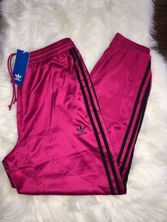 Adidas Outfit Women, Adidas Set, Cute Sweatpants, School Uniform Fashion, Full Length Pants, Baggy Clothes, Cute Lazy Outfits, Swag Outfits For Girls, Lazy Outfits