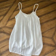 White Tank Top, Size 2 (S), Like New, Never Worn Summer White Camisole For Daywear, H&m White Beach Top, White H&m Beach Top, White H&m Tops For The Beach, White Tank Top, White Tank, Color White, H&m, Size 2