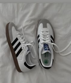 Spezial Adidas, Adidas Samba White, Black Adidas Shoes, Gazelle Adidas, Outfit Adidas, Adidas Samba Outfit, Samba Shoes, Gazelle Bold, Samba Outfit