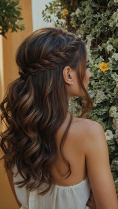 Looking for some fresh summer hairstyles ideas? Whether you have long hair or short hair, curly or straight, we've got you covered! From cute and simple braided styles to easy and quick looks, we have plenty of inspiration for medium, long, and short hair. Spice up your look with these fun and stylish hairdos perfect for the sunny season! Bridesmaid Hair Inspo, Crisp Autumn, Flannel Shirts, Knit Sweaters, Formal Hairstyles, Cozy Chic