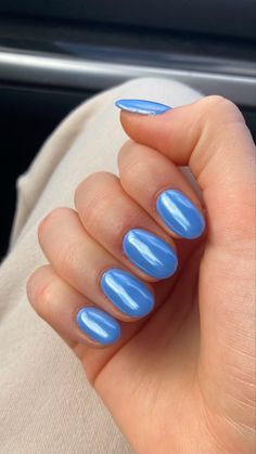 Blue Chrome Pedicure, Round Gel Nails Spring, Dip Nail Ideas Solid Colors, Ocean Chrome Nails, Spring Break Nails Solid Color, Dusty Blue Chrome Nails, Solid Color Chrome Nails, Short Round Blue Nails, Spring Nails Plain