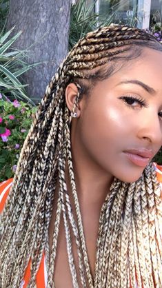 Triangle Box Braids, Black Women Hair, Pelo Afro, Girls Hairstyles Braids, Girls Braids, African Braids Hairstyles, African Braids