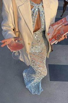 Look Festival, Estilo Hippy, European Dress, Denim On Denim, Blazer Outfit, Mode Inspo, A Drink, Mode Inspiration