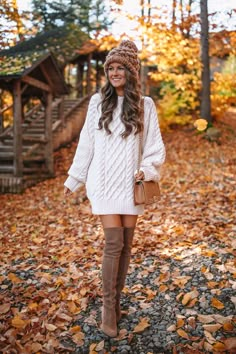 The “It” Dress for Fall – Southern Curls & Pearls Winter Mode Outfits, Southern Curls And Pearls, Outfit 2020, Cable Knit Sweater Dress, Sweater Dress Outfit, Easy Thanksgiving, Office Fashion Women, Thanksgiving Outfit