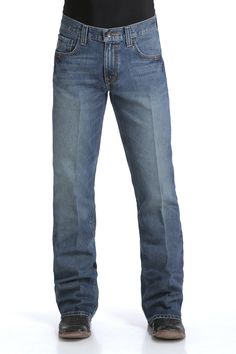 Style: MB96134001 CARTER - Mid Rise, Relaxed, 20" Boot CutA relaxed fit with striking finishes, the CINCH Carter jean is designed for easy wear and instant style. Denim Style: Carter Fit: Relaxed Leg Opening: Boot Cut Wash: Medium Men Workwear, Mountain Outfit, Twisted X Boots, Hey Dudes, Denim Style, Waterproof Boots, Lace Boots, Easy Wear, Denim Fashion