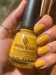 #autumnsup#chinaglaze#yellownails#yellownailpolish#shortnails#fallnails#naturalnails#nailpolishswatch#nailpolishaddict#prettynails