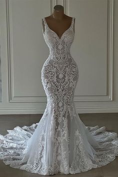 Chic Long Mermaid V-neck Sleeveless Wedding Dress With Lace Country Bridal Party, Wedding Dresses V Neck, Glam Wedding Dress, Bridal Party Gowns, Boho Country, Dresses V Neck, Pretty Wedding Dresses, Fancy Wedding Dresses, Bridal Dresses Lace