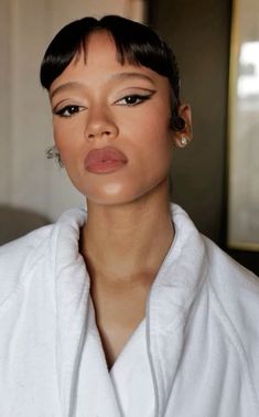 Taylor Russell, getting ready for the met 2024 Taylor Russell Makeup, Taylor Russell Hair, Ford Aesthetic, Tay Russell, High Fashion Shoots, Tutorial Eyeliner, Taylor R, Makeup Inspired, Taylor Russell