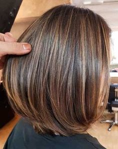 Tuns Bob Lung, Highlights Brown Hair Short, Golden Highlights Brown Hair, Highlights Brown Hair Balayage, The Best Hair Color, Brown Hair With Caramel Highlights, Short Hair Highlights, Best Hair Color, Brown Hair Shades