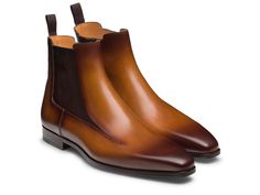 Introducing the Navaro, a fashion Chelsea boot that exudes sophistication. Crafted from premium leather, this boot features a distinctive textured gore design that elevates its high-fashion appeal. Perfect for both casual and formal occasions, the Navaro seamlessly blends comfort and style, making it a versatile addition to any wardrobe. Boot Straps, Loafer Sneakers, Chelsea Boot, Monk Strap, Shoe Care, Boot Sandals, Formal Occasion, Shoe Laces, Chelsea Boots