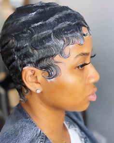 #hairhype_ the perfect mold is important, it’s the foundation to your finish product….. @hairhype_ soft classy waves #thecutlife… | Instagram Waves Hair Women, Sassy Hairstyles, Hot Hairstyles, Shaved Hairstyles, Finger Wave Hair, Finger Wave