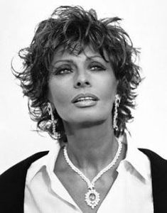 Sofia Loren, Shag Hairstyles, Short Hair Haircuts, Sophia Loren, Short Hair With Layers, Short Curly Hair