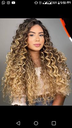 Blonde Highlights Curly Hair, Embrace Natural Hair, Stylish Hair Colors, Warm Scarves, Highlights Curly Hair, Curly Hair Photos, Crimped Hair, Colored Curly Hair, Hairdos For Curly Hair