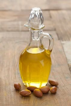 7 Oils To Apply To Your Hair That Will Fix All Of Your Hair Problems Low Porosity Wavy Hair, Products For Low Porosity Hair, Speed Hair Growth, Haircare Natural, Low Porosity Hair, Diy Moisturizer, Low Porosity, Natural Hair Regimen, Low Porosity Hair Products