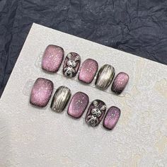 10Pcs Naked Cat Eye Press On Nails Laser Bear Decoration Fake Nails Short Full Cover False Nail Wearable Manicure Nail Tips Nail Art Square, Naked Cat, Pearl Headdress, Crystal Crown Tiaras, Square Press On Nails, Red Nail Art, Handmade Patch, Art Square, Bear Decor